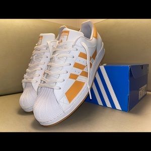 - Adidas Superstar 12s